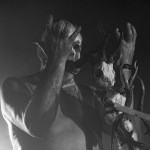 Scena na koncercie wraz z muzykami. Koncert zespołu Popiół.